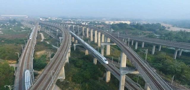 渝西高铁传来最新消息，年内完成全线报告编制，尽快开工建设