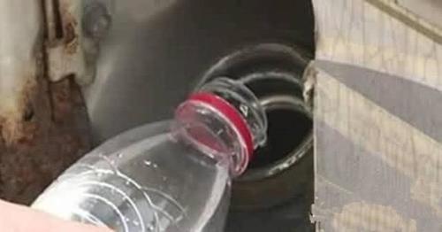 车没油加水还能跑？警方辟谣：网络上的“偏方”不能信