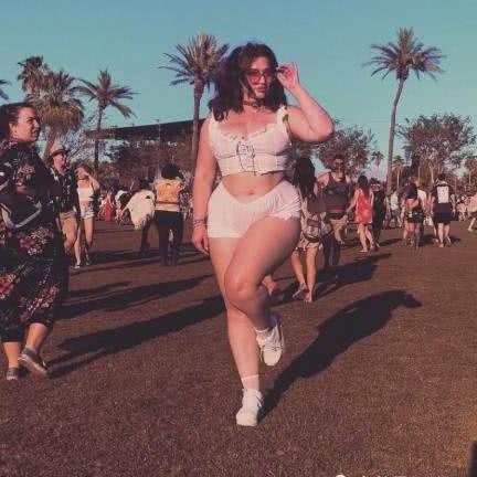 180斤大胖妞穿泳装走红网络,让减肥的人情何以堪?