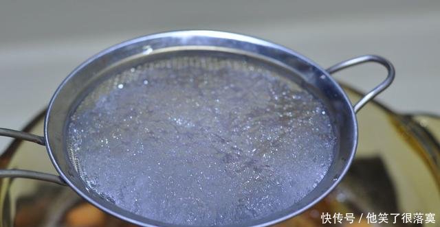  『将雪燕』“天然玻尿酸”被找到，早晚吃一点，补水抗皱，小脸顺滑又水润！