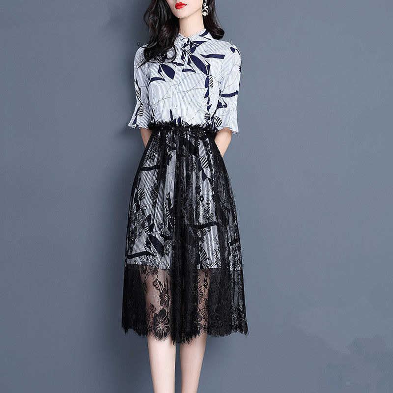 饭后散步，46岁妈妈就爱穿这“高雅裙”，美的路人频回头