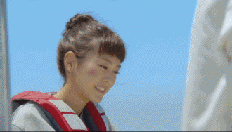 搞笑■搞笑gif:以为是要过去给个鼓励之吻的我,果然还是太年轻了