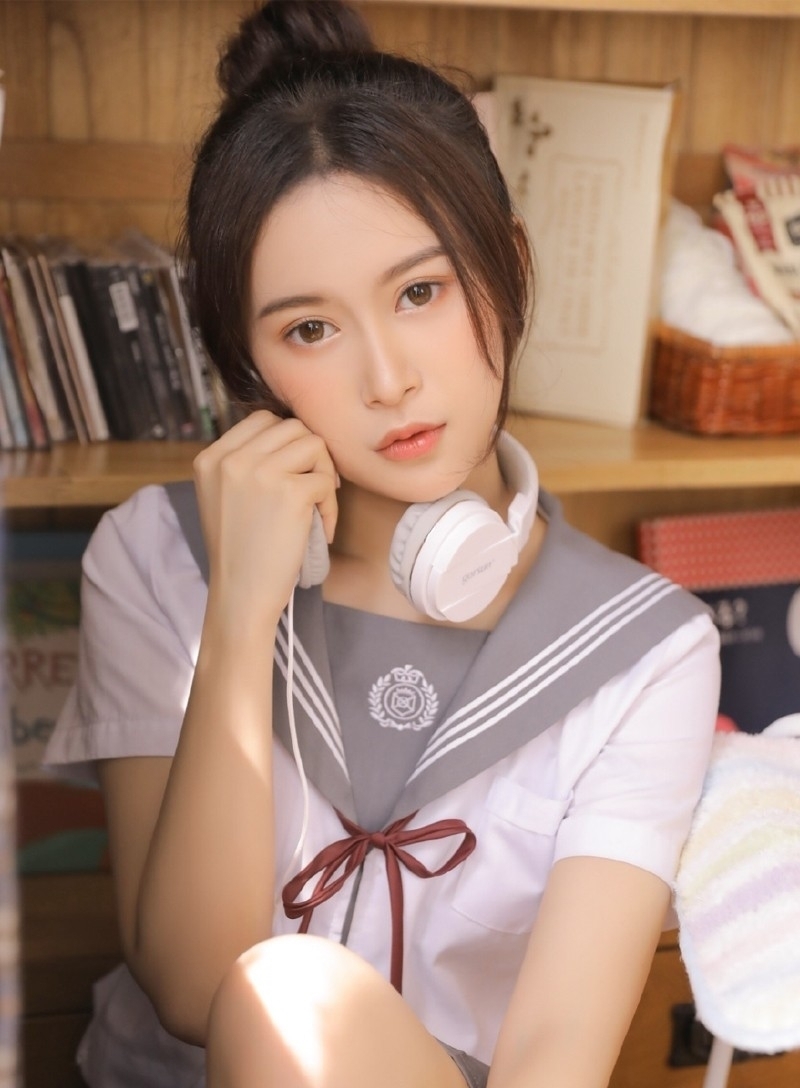  『清纯』美女校花清纯养眼日系写真