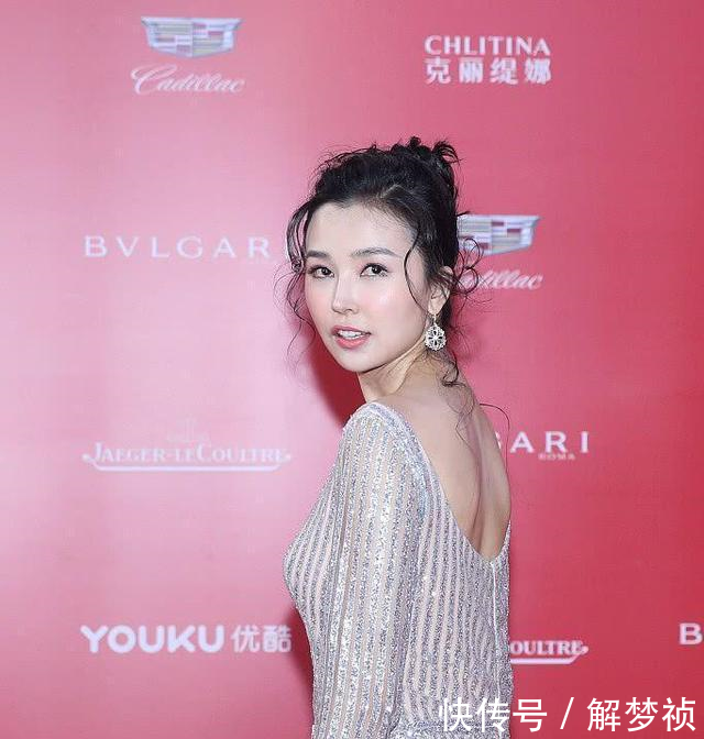 上影节闭幕女星无修图马伊琍优雅，金巧巧似公主，姚晨大嘴抢镜