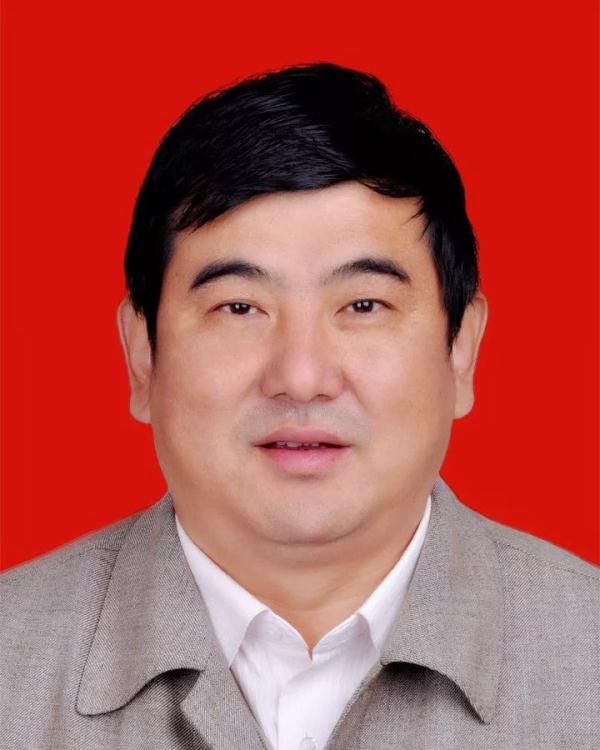 关于王隆等同志任前公示的公告