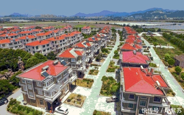 明年起, 农民统一住小区, 每户发15万“建房金”, 3类村庄除外!