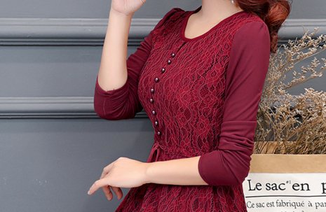 40岁以上女人，秋天尽量别穿裙!秋衫+黑裤子，国庆穿超好看