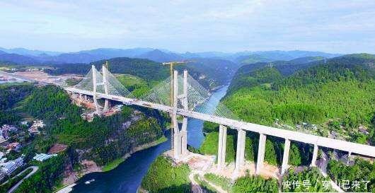  「江城市带」长江经济带建设： 十一省市三大城市群, 哪些城市最