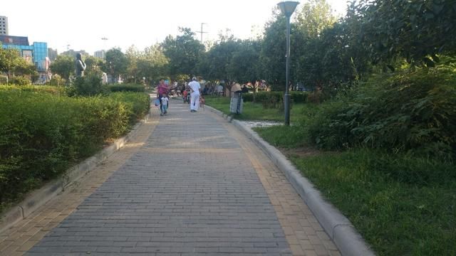 蓝天白云好久不见