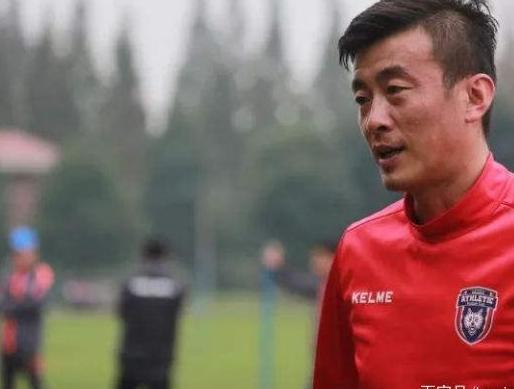 足坛奇葩事，为逃票被罚3万欧元，前国门吃炒鸡蛋被球队停赛出售