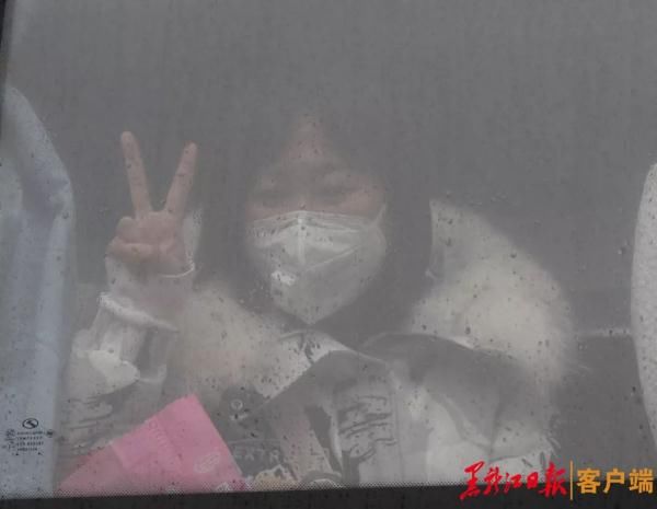  #出征#仅11小时完成集结 我省第四批驰援湖北医疗队出征