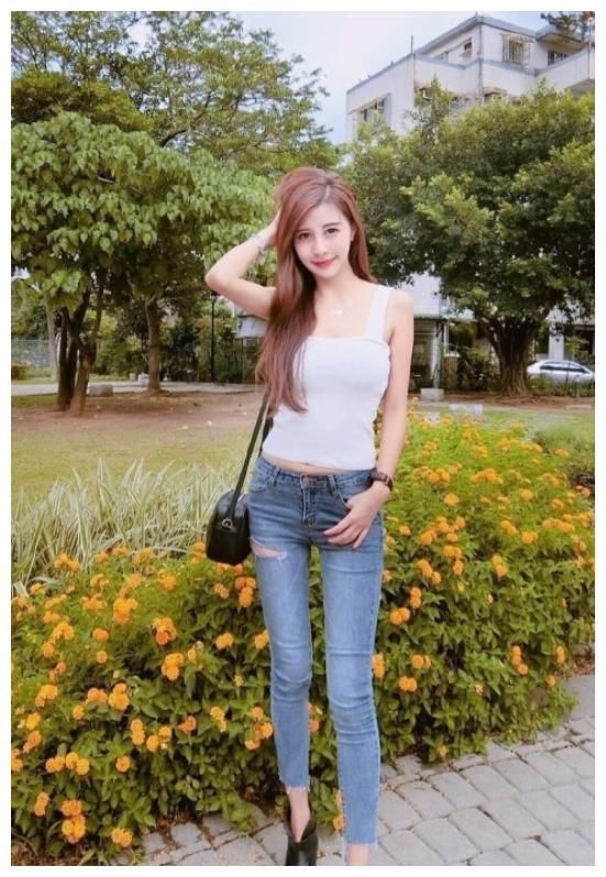 街拍：图2精致飘逸，图5性感清凉，图6身材姣好很养眼