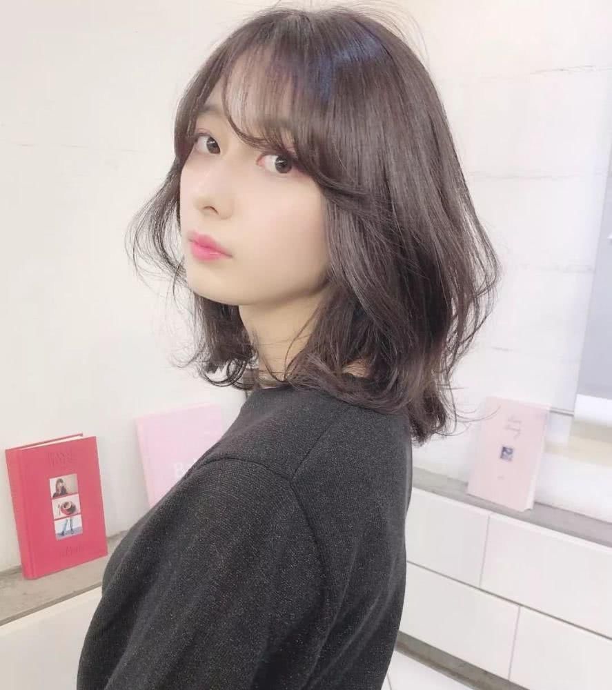 #适合#适合脸型比较圆的清爽发型