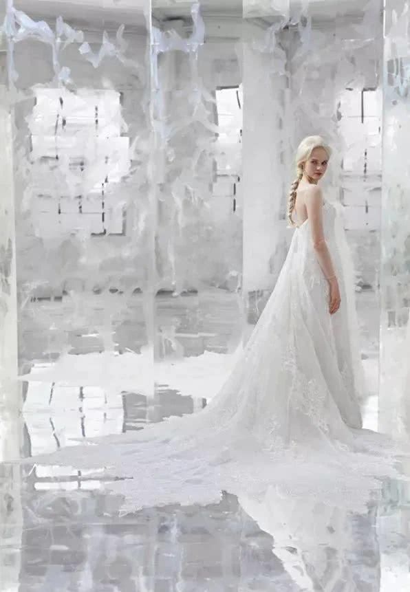  [公主联名]把冰雪奇缘做成婚纱！这些迪士尼公主穿的婚纱裙也太好看了！