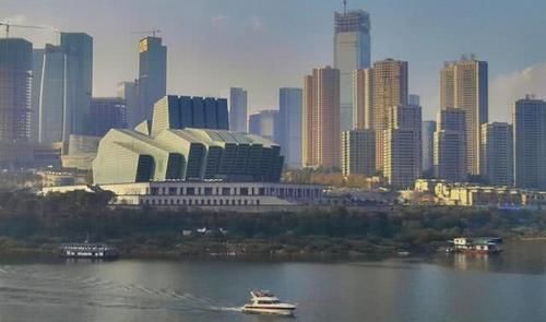  GDP@中国西部正在崛起的城市，GDP超2.3万亿，有望成为一线城市