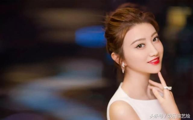 景甜张继科被爆秘密领证？景甜经纪人辟谣：她没时间