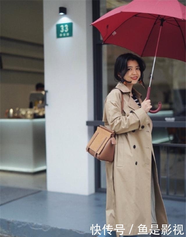  [选择风衣]真正会穿的女人，春天穿风衣都不会配平底鞋，看三木博主就知道了