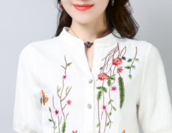 我家妈妈今年57岁，但她从不穿妈妈装，就穿这种，显嫩更提气质