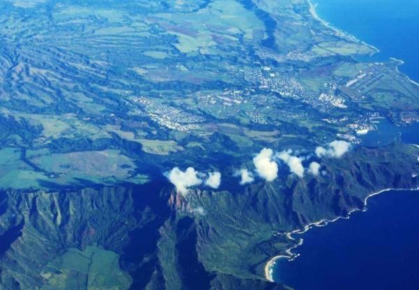  「东北信风」世界上最潮湿的地方，一年有335天都下雨，被子都能长蘑菇！