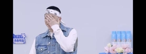 「蓬松」什么样蓬松的头发是Jony-J事业上的滑铁卢,让他只想当做是一场梦