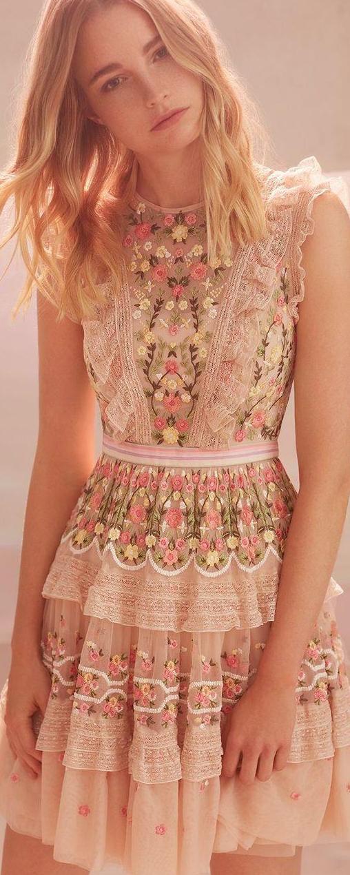 伊能静被赵雅芝“带坏”了，7000块的奶奶衣还能穿成18岁