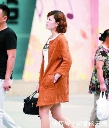  气质■年轻美女街拍很萌很可爱的美女，具有温婉气质