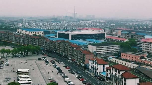 中国最“有钱”村庄，村民不愿出村只因福利待遇好，是你家乡吗