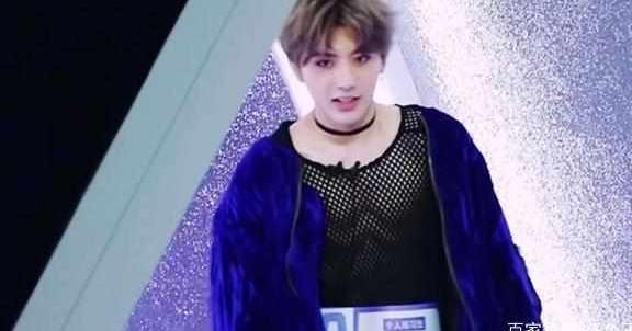 蔡徐坤粉丝辟谣：不敢要8000万，造谣抹黑用点脑子，我们不怕事