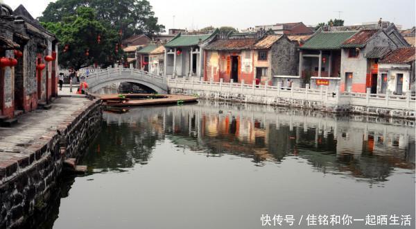  [跻身]我国一个发展速度极快的城市, 成立不足30年跻身全国20强