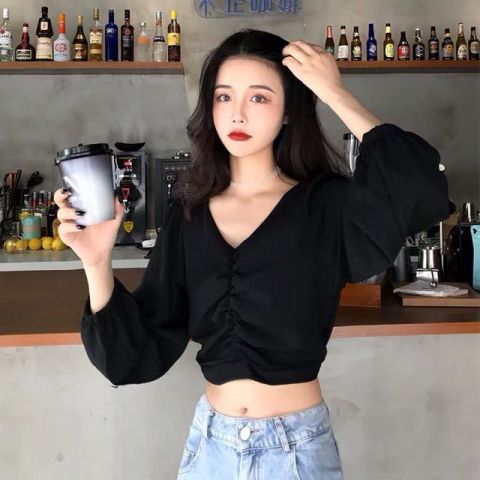 「气质」泡泡袖+牛仔裤,轻松穿出时髦感,显瘦又气质