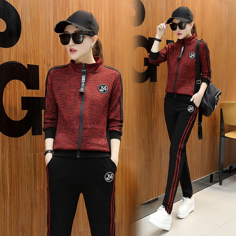 女人再懒，也别穿打底裤出门!秋天流行这样的休闲装，优雅又大方