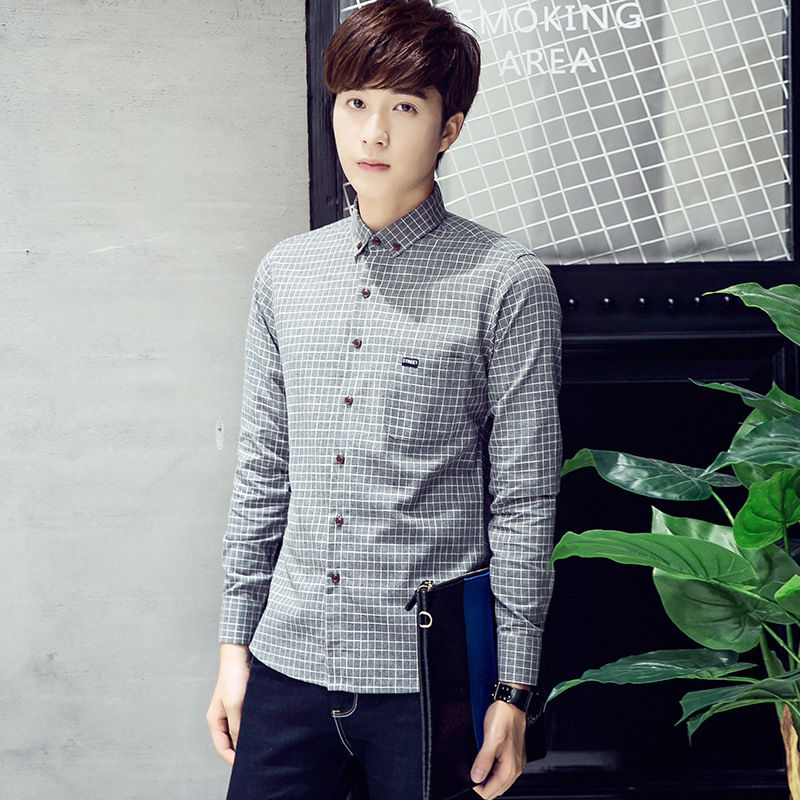 秋天男人光换外套可不行，瞧瞧这些内搭衬衫和T恤，保暖又挡风