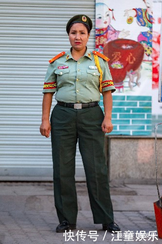 内地人到新疆到底有多安全，让乌鲁木齐繁华的大巴扎商场来告诉您