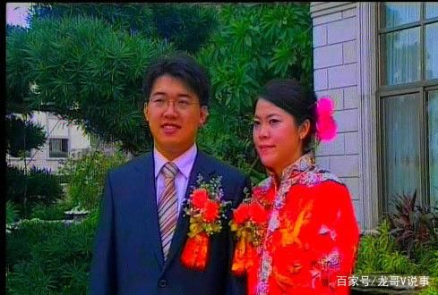 网曝碧桂园誓师大会喝鸡血?企业回应喝的饮料，网友呛:越描越黑