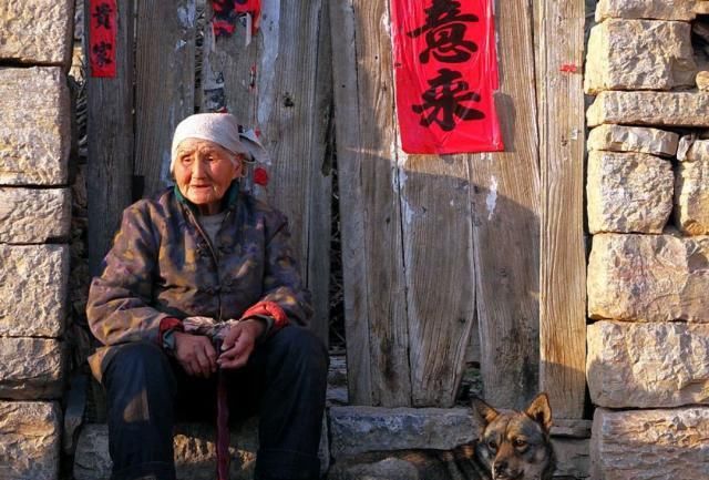  道理@农村老人说：“东西有四不借”，都是什么不借呢，这话有道