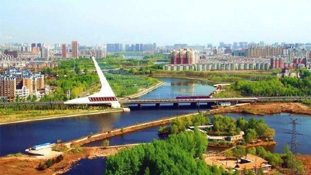  「我国」我国三座名字带“春”的城市，其中一座城市不带，却也是“春城”