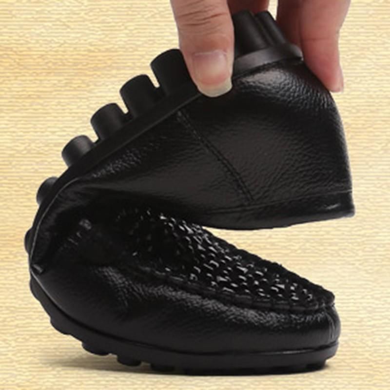 40岁女人穿高跟鞋太累，试试初秋妈妈鞋，不累脚还能穿出时髦感