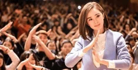 杨幂“诈捐门”一事再度引发热议，再次将杨幂推到风口浪尖之上!