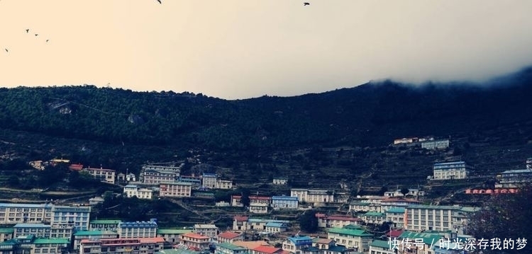 老外拍下中国、印度有钱的村庄，对比后感叹万分