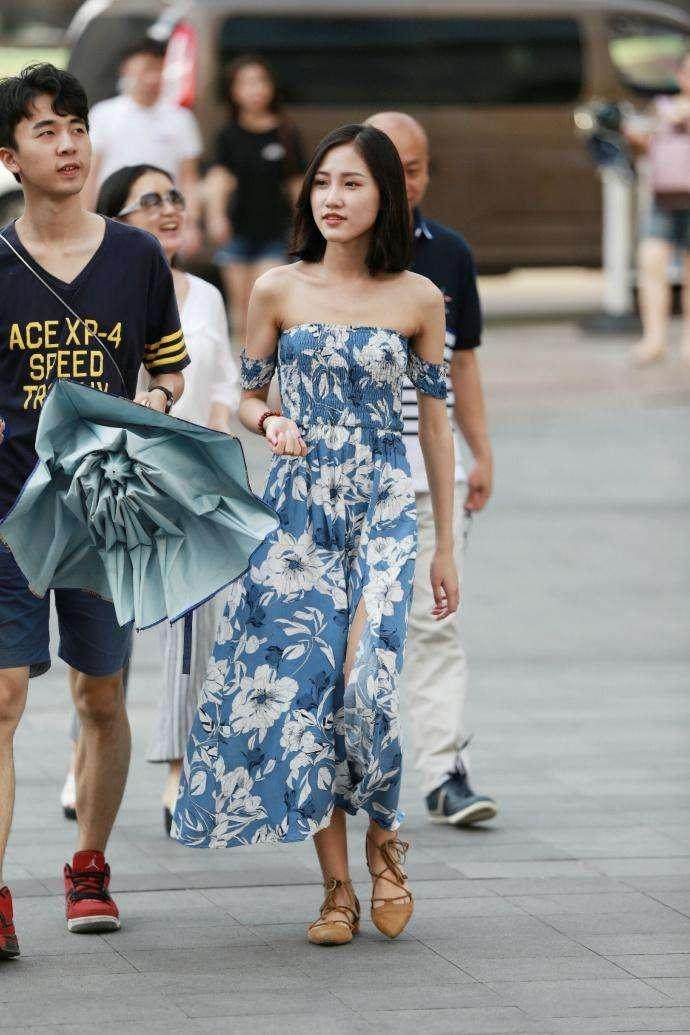 素人街拍: 包臀裙让凹凸身材呼之欲出, 图四小姐姐让人血脉喷张