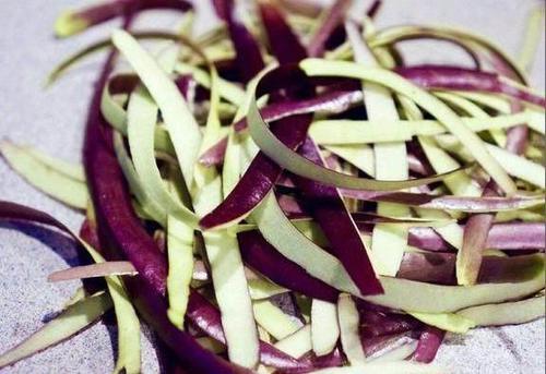 脸上长了“老年斑”，牙膏加上它，不仅祛斑还净化黑头