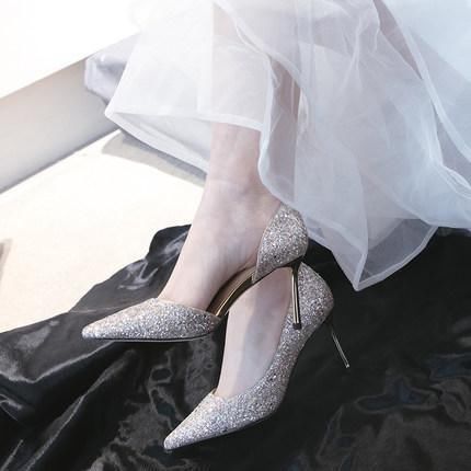 为什么看见别的女生都那么美？首先你得有一双时尚显气质的高跟鞋