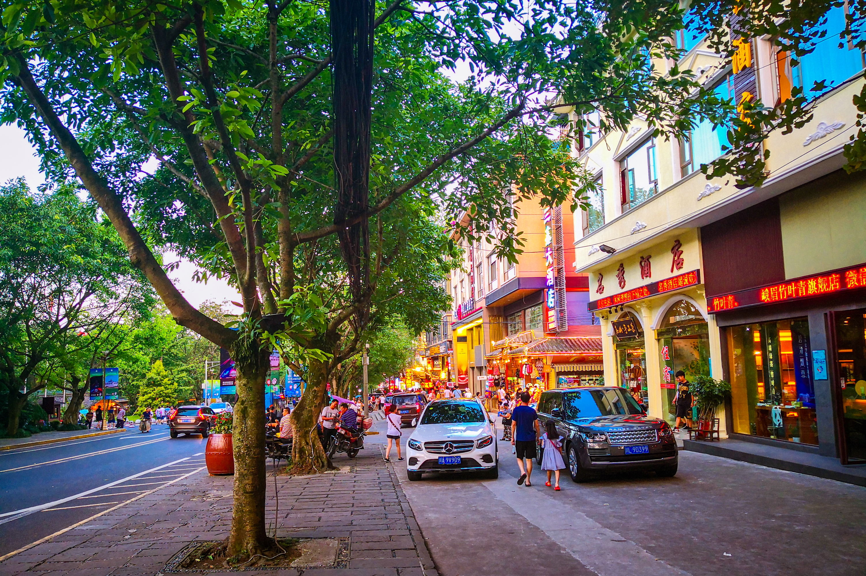 成都出发,周末打卡峨眉山温泉。