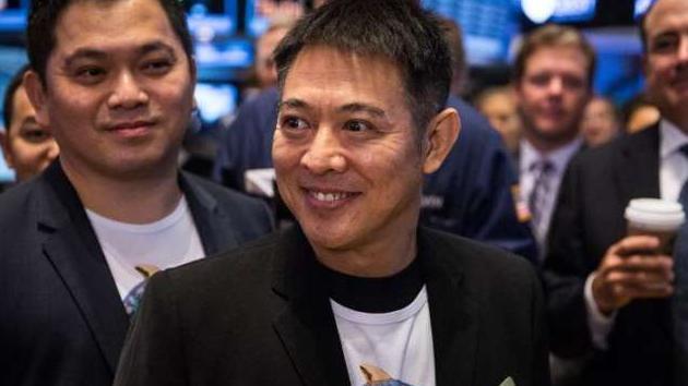 别再发李连杰那些看起来病的不行的照片了 人家已出来澄清