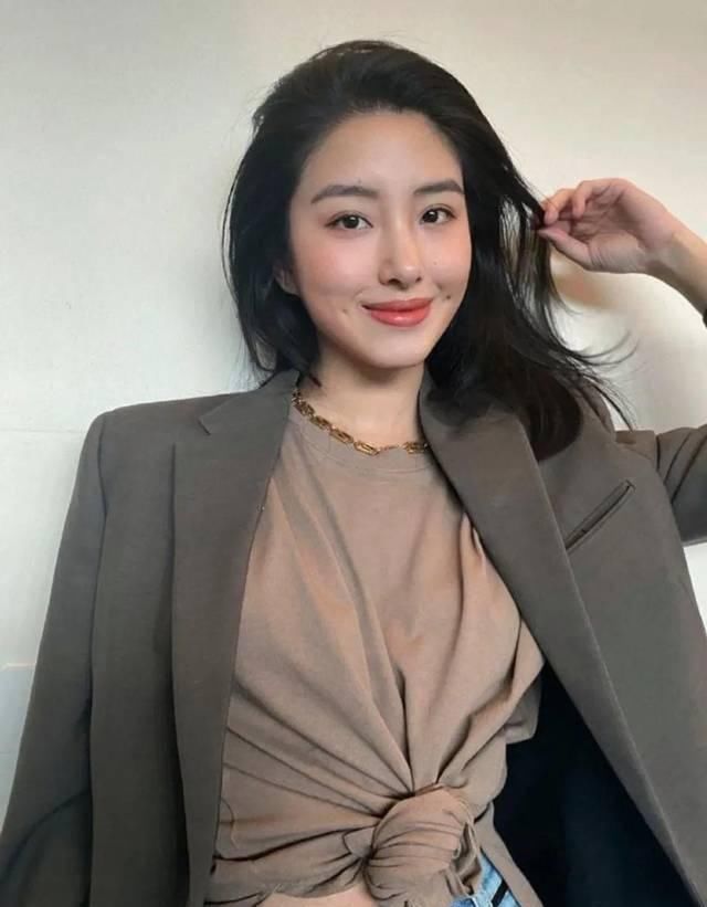 『春天』西装+T恤=巨时髦巨显瘦，让你A爆整个春天！