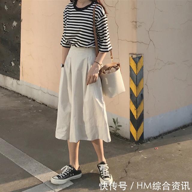 哇塞！今年流行“港味套装”，时尚的不费力气，显高显瘦特有气质