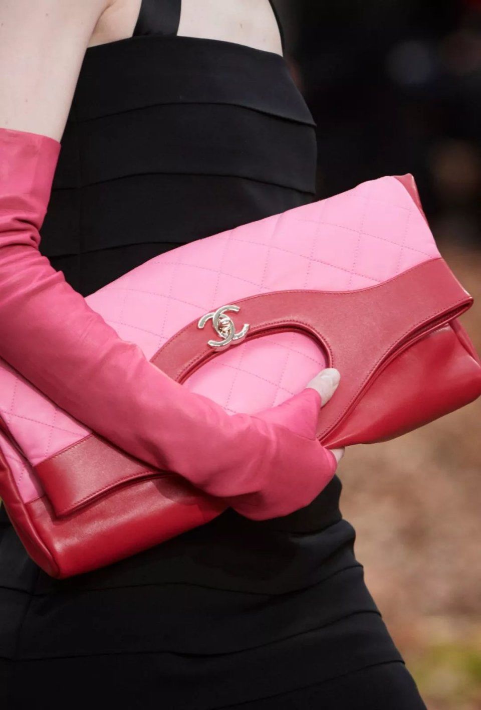 买手袋就像投资，BAZAAR推荐你几个稳赚不赔的最新款!