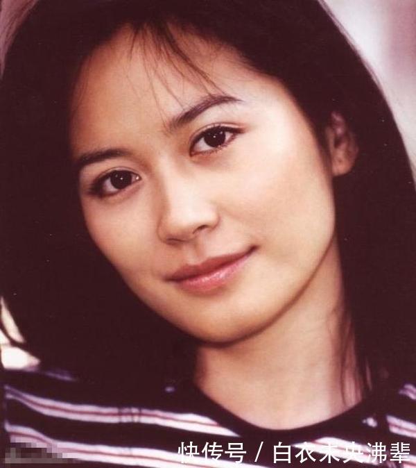 她比高圆圆更美 比许晴更有气质 45岁的她竟比20岁还漂亮