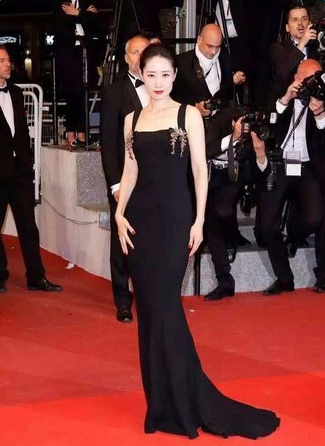 刘敏涛长张“显老”脸，平时穿着很朴素，要是认真打扮美到开挂!