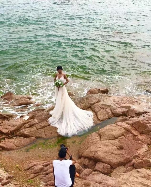 就在青岛!地铁直达、免费开放、紧邻八大关、隐蔽的小树林...这